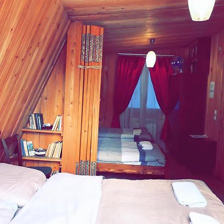 Guesthouse Greenside Borjomi Bagian luar foto