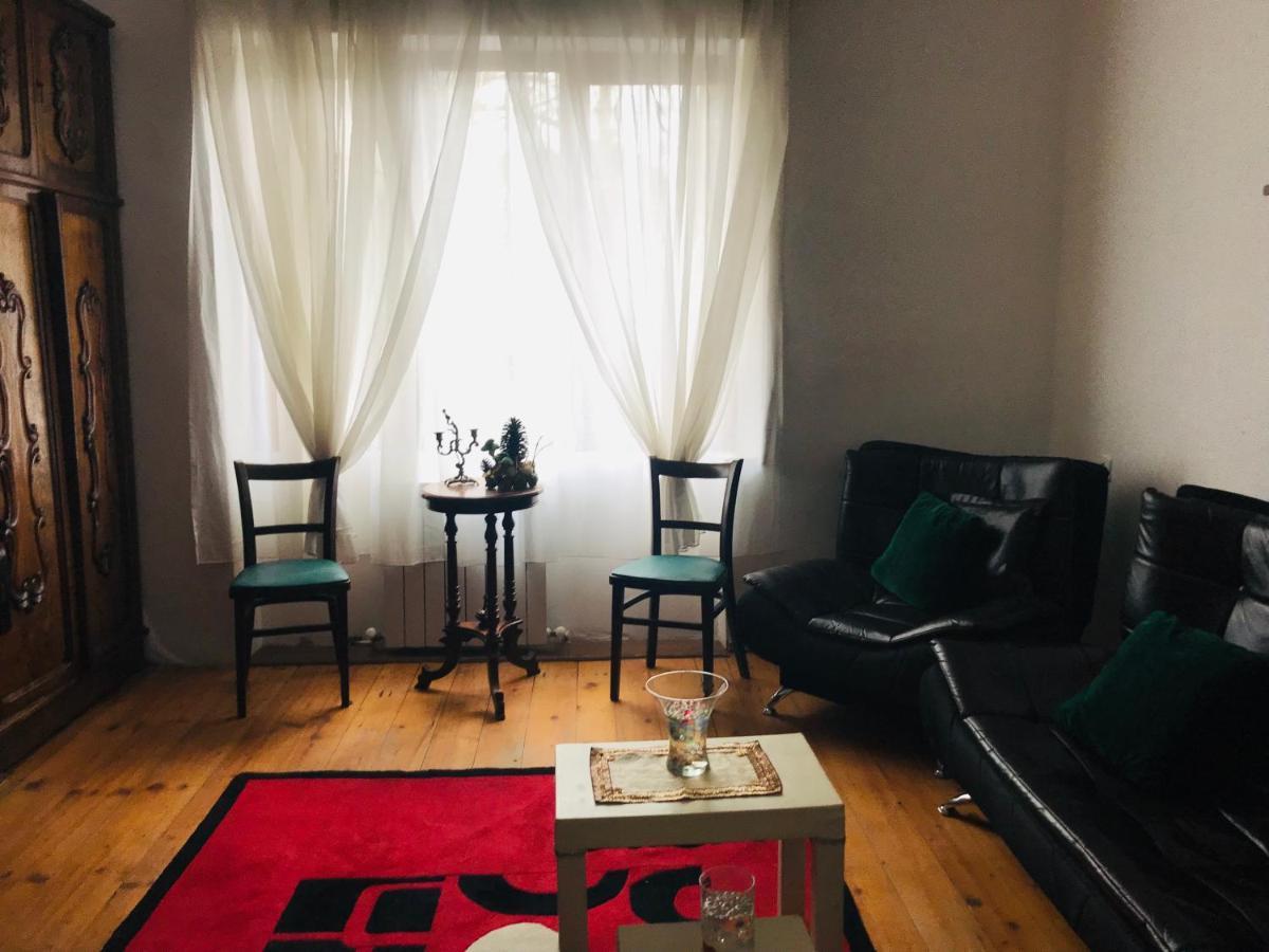Guesthouse Greenside Borjomi Bagian luar foto