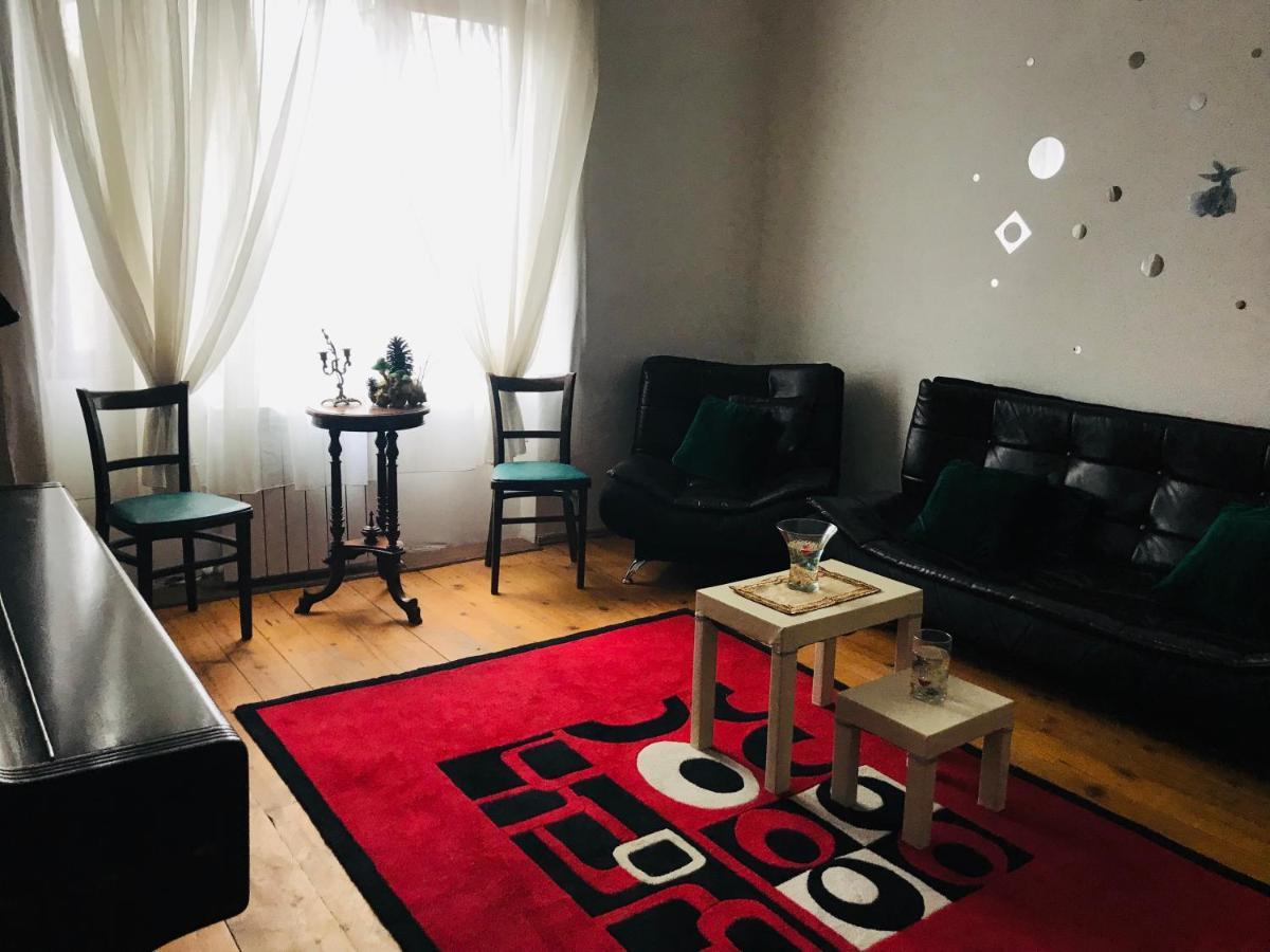 Guesthouse Greenside Borjomi Bagian luar foto